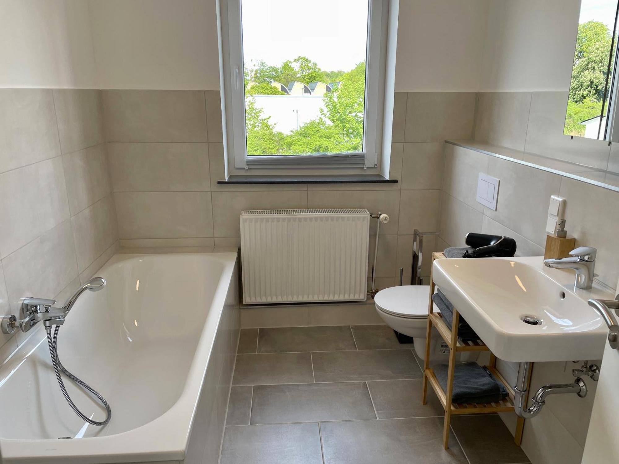 FLATLIGHT - Stylish apartment - Kitchen - Parking - Netflix Hildesheim Exterior foto